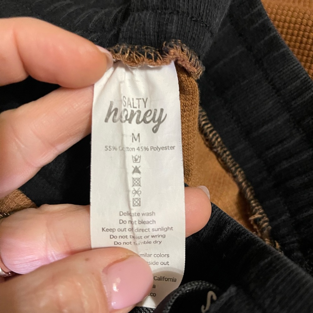 Salty honey chosen comfort zone lounge set - Picture 9 of 10